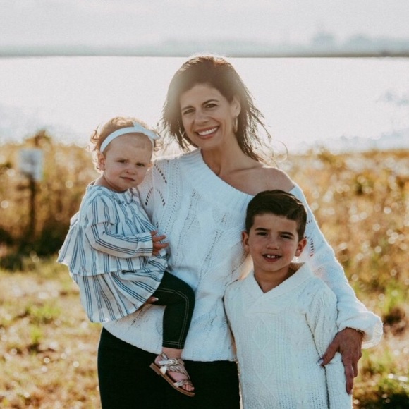 Meet your Posher, Lori - Picture 3 of 14